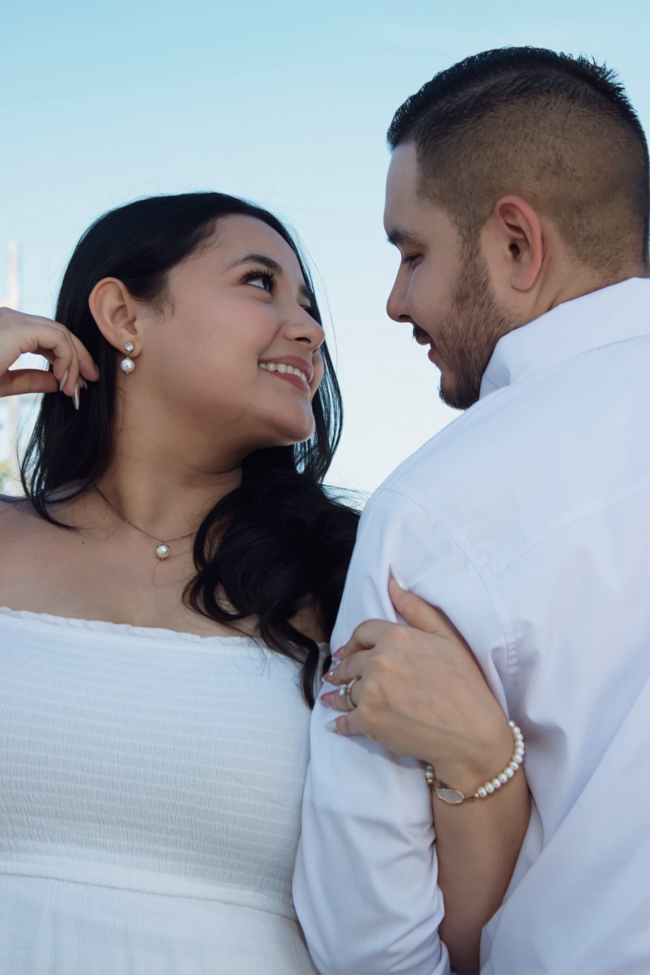 Karla y Luis elegantes